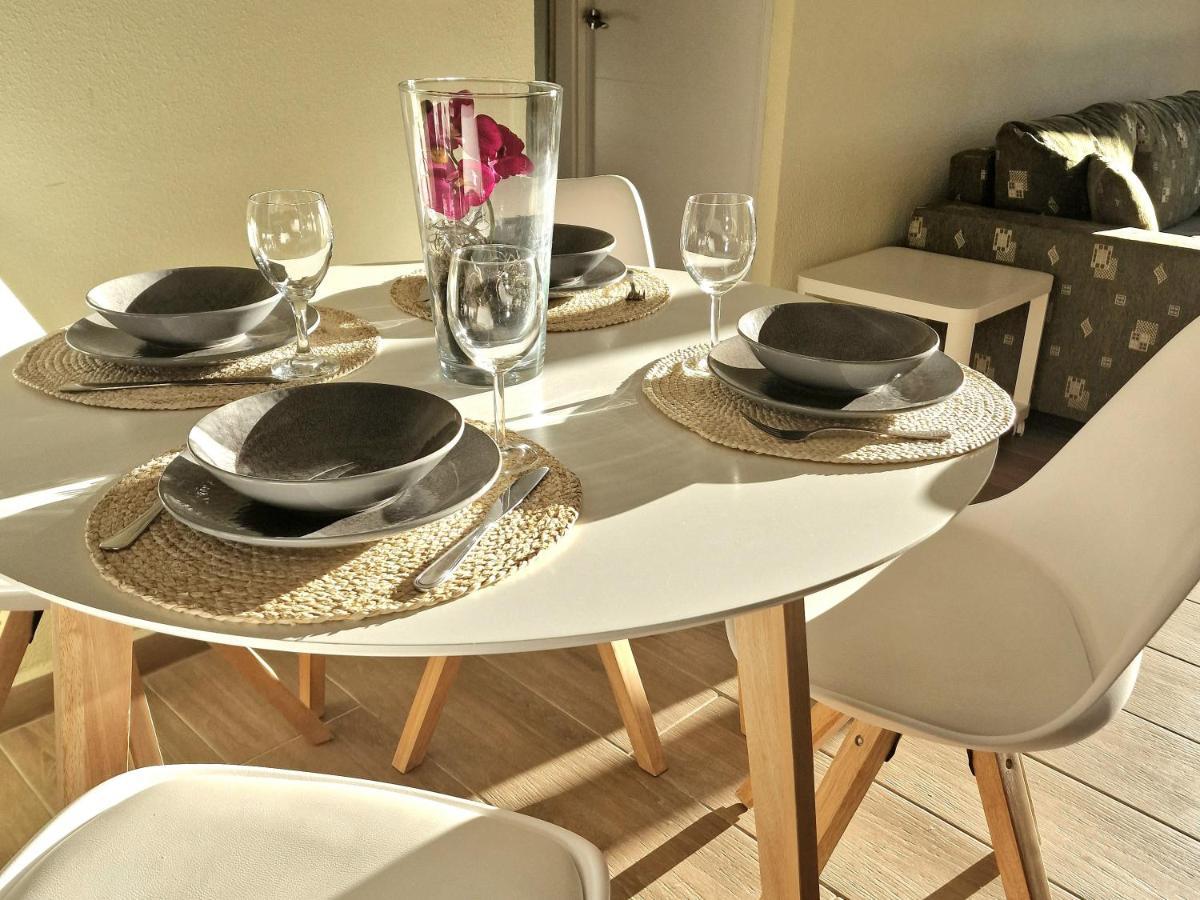 Cozy Apartment With Sea View Torrevieja Buitenkant foto